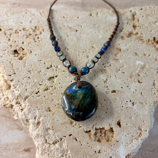 Labradorite macrame necklace