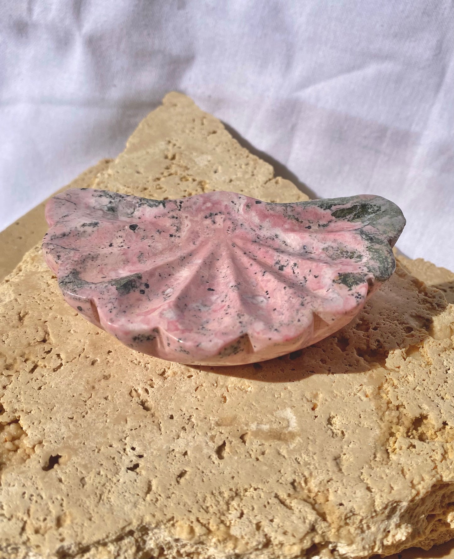 Rhodonite shell bowl