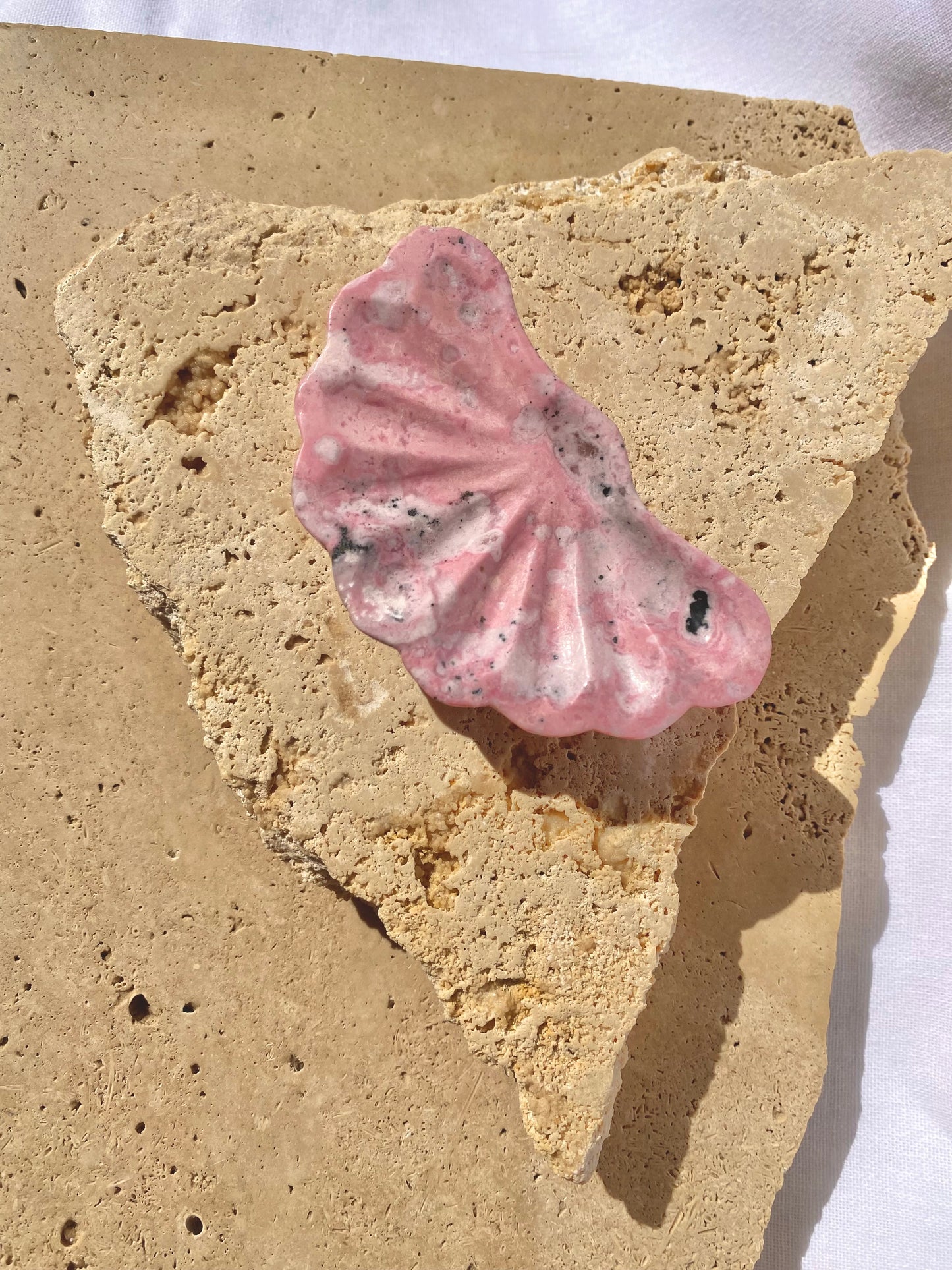 Rhodonite shell bowl