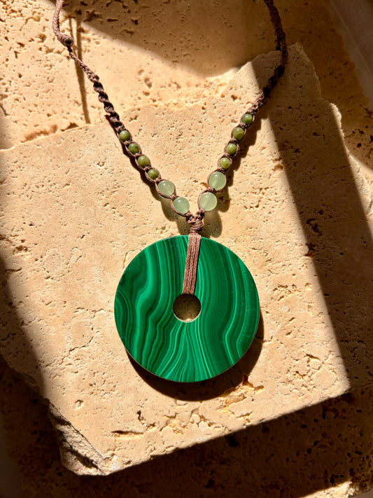 Malachite Donut macrame necklace