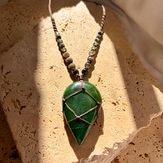 Nephrite Jade teardrop macrame necklace