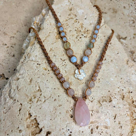 Mother of Pearl Hibiscus macrame necklace