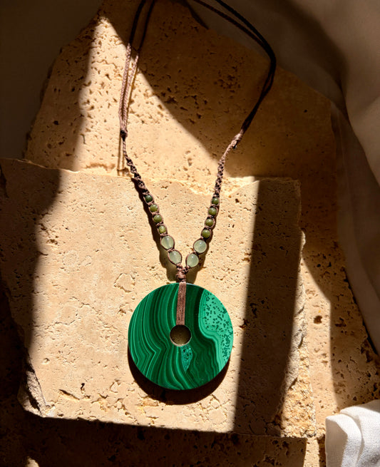 Malachite Donut macrame necklace